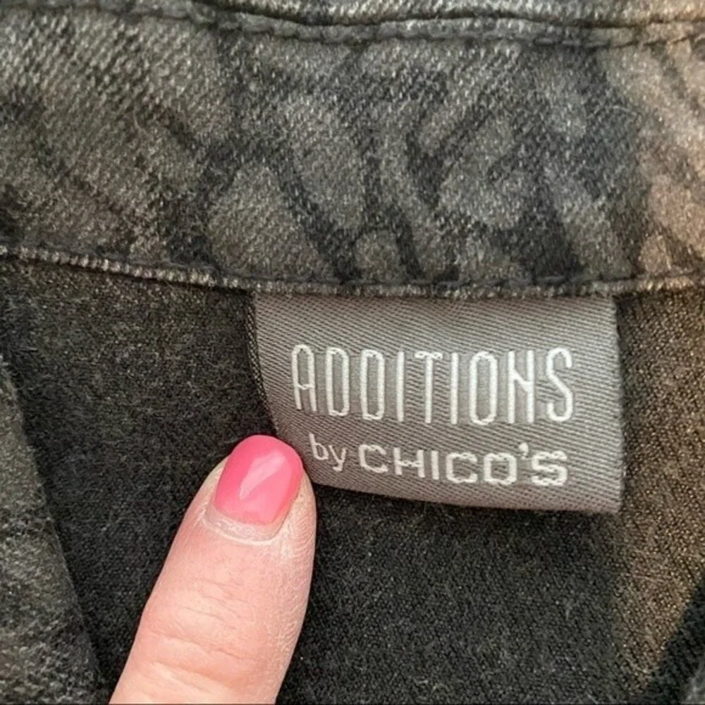 CHICO's Black Denim Animal Floral Print Vintage Jean Jacket Size M